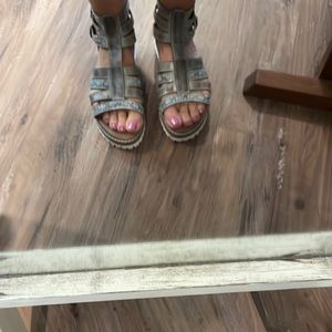 EUC gray gladiator sandals